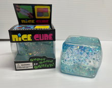 Charger l'image dans la galerie, Cube-GLITTER asst color Squish Nouveautés

