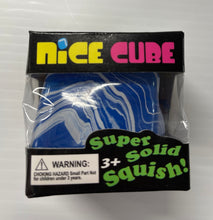 Charger l'image dans la galerie, Nice Cube Super solide marbré Squish Nouveautés
