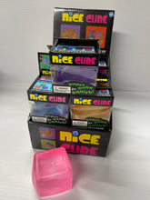 Charger l'image dans la galerie, Cube Squeeze Ball Nouveautés
